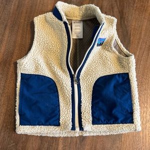 Patagonia Sherpa Vest -18 mos